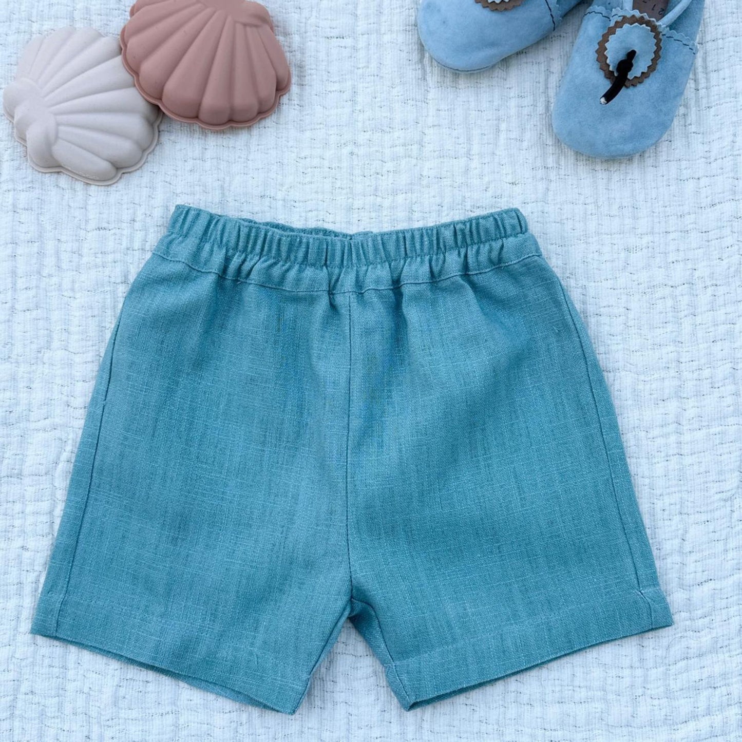 Short en lin - vert amande