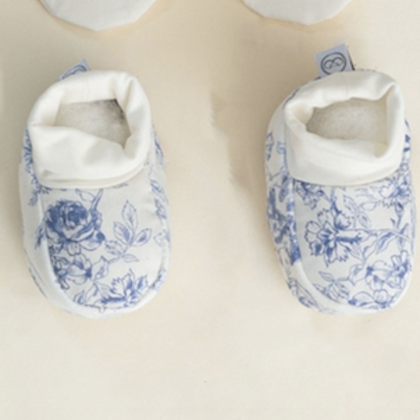 Petits chaussons Naissance