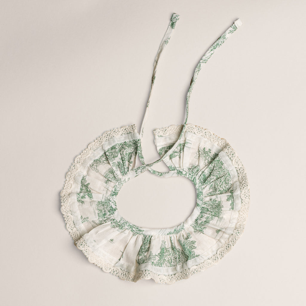 Col volanté Romance